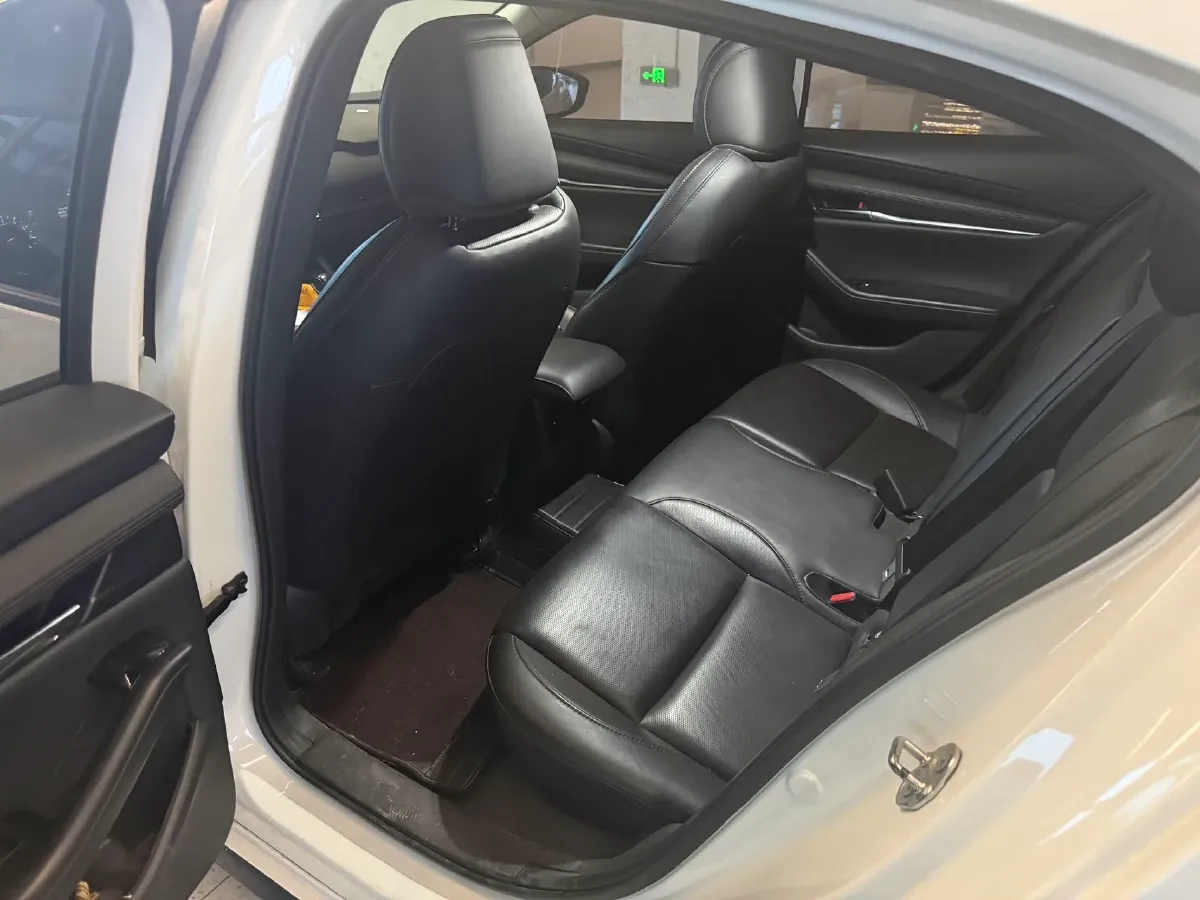 2021 Mazda 3 Axela 2.0L 158HP L4 6AT,autocango,china used car exporter,china ev exporter,chinese used car exporter,chinese used ev exporter