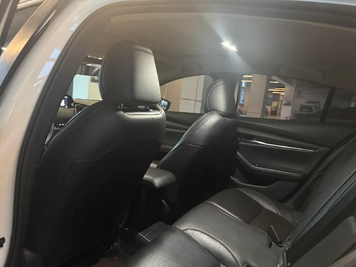 2021 Mazda 3 Axela 2.0L 158HP L4 6AT,autocango,china used car exporter,china ev exporter,chinese used car exporter,chinese used ev exporter