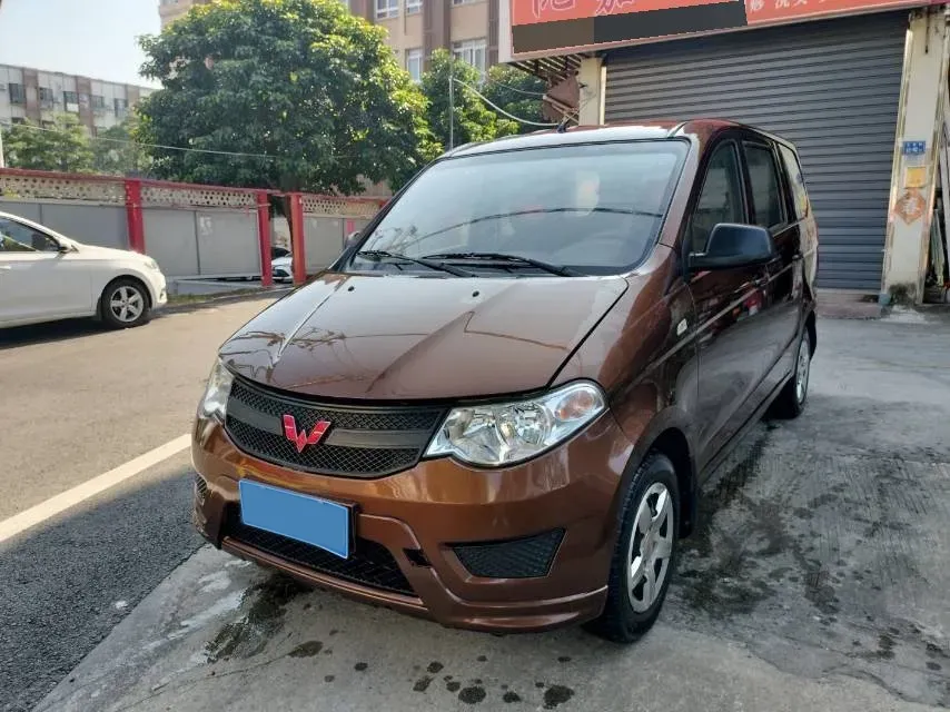 2018 WuLing HongGuang 1.5L 105HP L4 5MT,autocango,china used car exporter,china ev exporter,chinese used car exporter,chinese used ev exporter