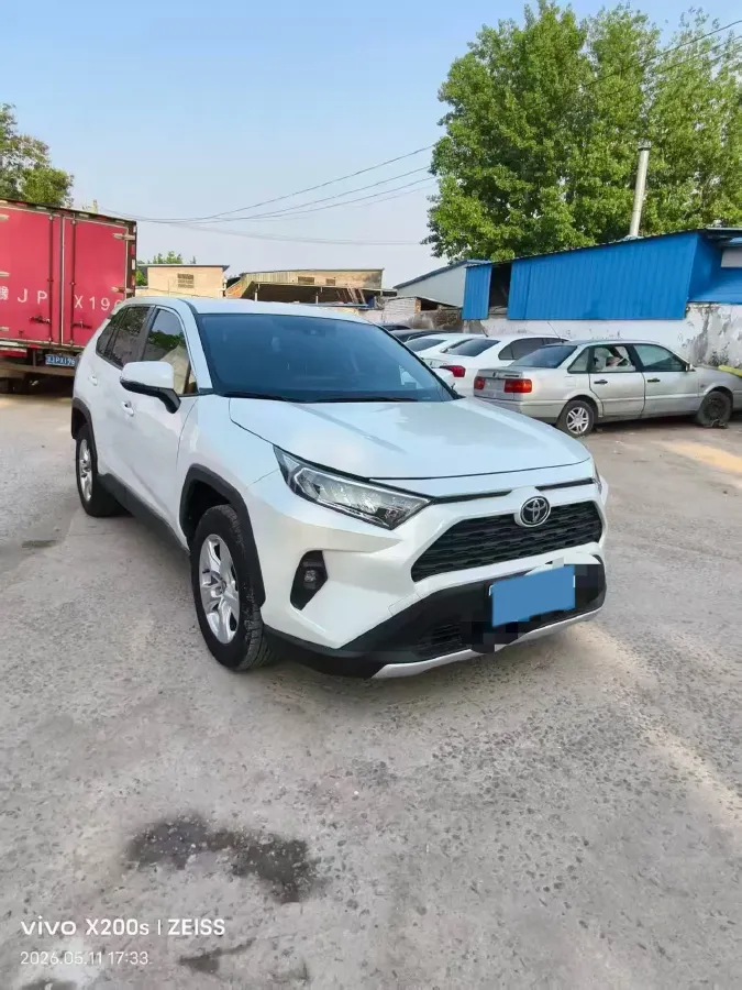 2023 Toyota RAV4 2.0L 171HP L4 CVT,autocango,china used car exporter,china ev exporter,chinese used car exporter,chinese used ev exporter