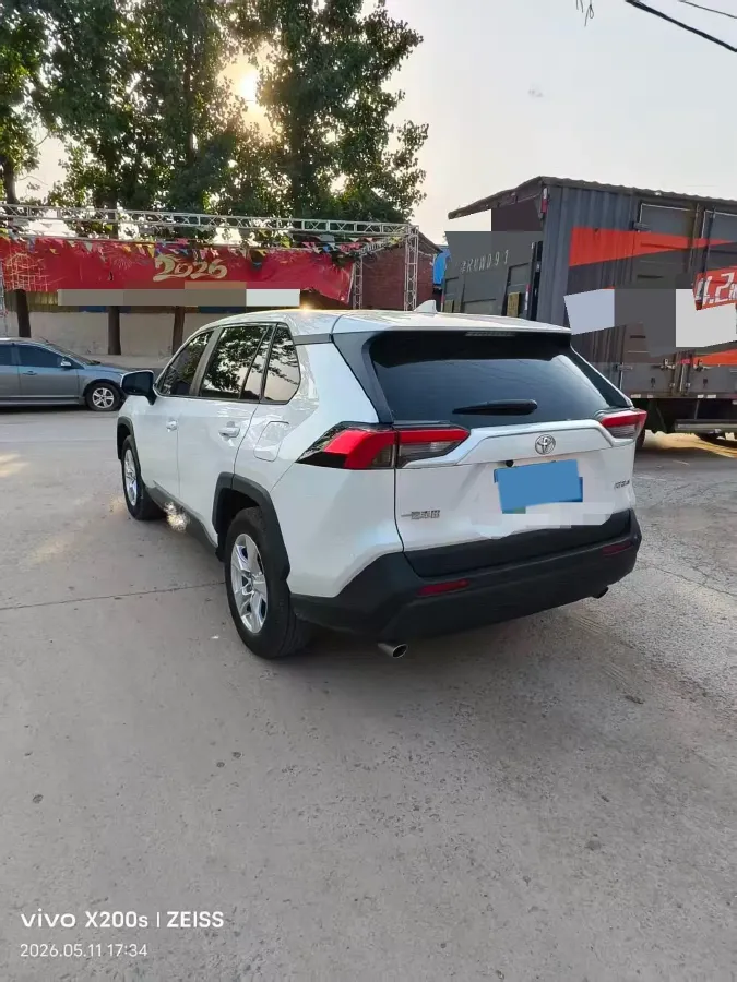 2023 Toyota RAV4 2.0L 171HP L4 CVT,autocango,china used car exporter,china ev exporter,chinese used car exporter,chinese used ev exporter