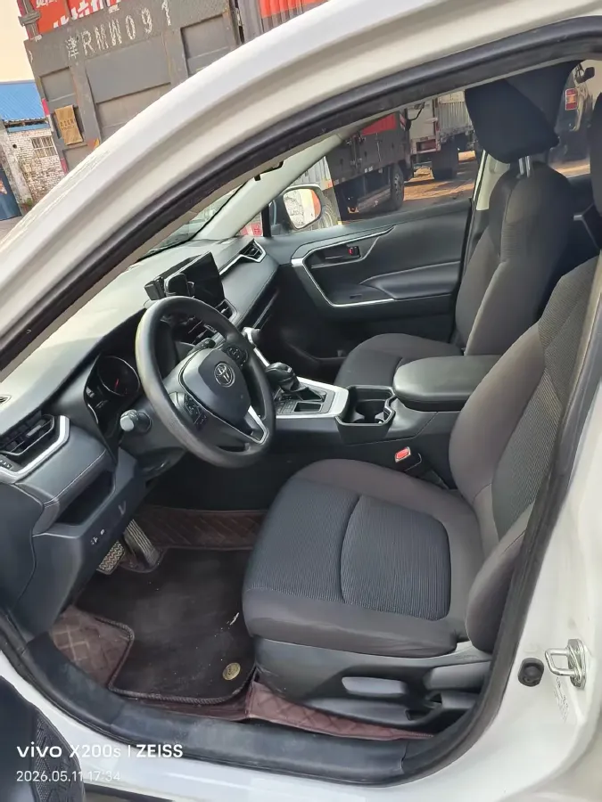 2023 Toyota RAV4 2.0L 171HP L4 CVT,autocango,china used car exporter,china ev exporter,chinese used car exporter,chinese used ev exporter