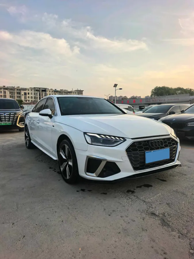 2024 Audi A4L 2.0T 190HP L4 7DCT,autocango,china used car exporter,china ev exporter,chinese used car exporter,chinese used ev exporter