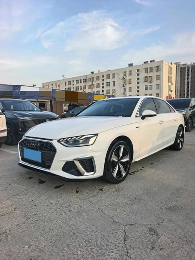 2024 Audi A4L 2.0T 190HP L4 7DCT,autocango,china used car exporter,china ev exporter,chinese used car exporter,chinese used ev exporter