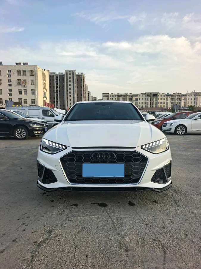 2024 Audi A4L 2.0T 190HP L4 7DCT,autocango,china used car exporter,china ev exporter,chinese used car exporter,chinese used ev exporter