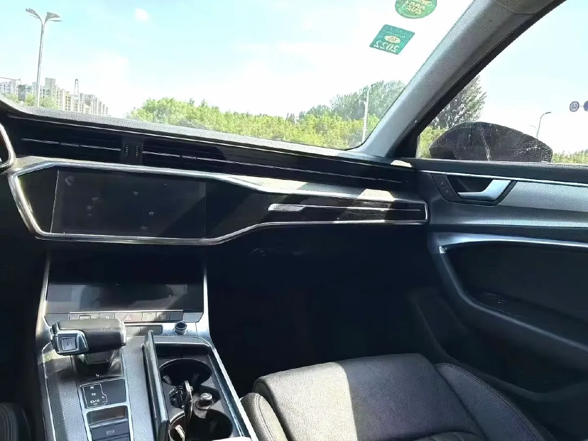 2019 Audi A6L 2.0T 190HP L4 7DCT,autocango,china used car exporter,china ev exporter,chinese used car exporter,chinese used ev exporter