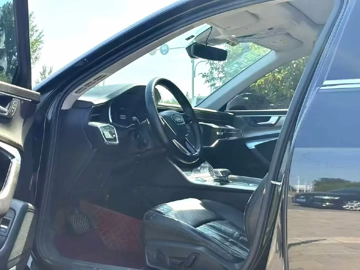 2019 Audi A6L 2.0T 190HP L4 7DCT,autocango,china used car exporter,china ev exporter,chinese used car exporter,chinese used ev exporter