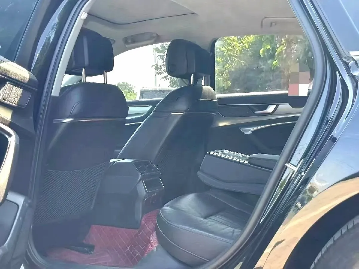 2019 Audi A6L 2.0T 190HP L4 7DCT,autocango,china used car exporter,china ev exporter,chinese used car exporter,chinese used ev exporter