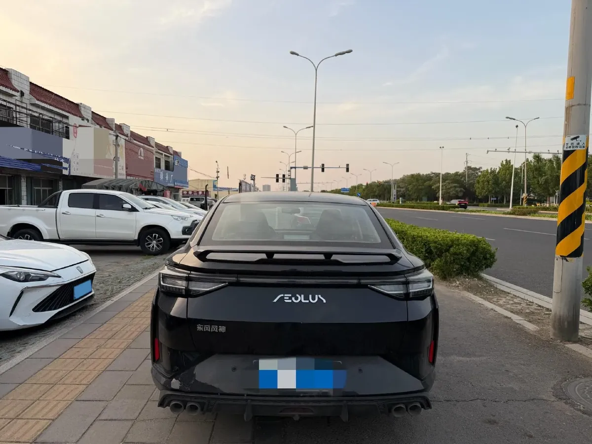 2023 DongFeng Aeolus YiXuan 1.5L 125HP L4 6DCT,autocango,china used car exporter,china ev exporter,chinese used car exporter,chinese used ev exporter