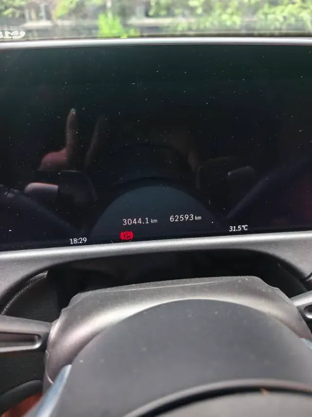 2024 Mercedes-Benz E Class 2.0T 258HP L4 9AT,autocango,china used car exporter,china ev exporter,chinese used car exporter,chinese used ev exporter