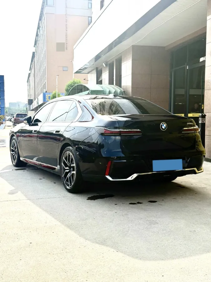 2023 BMW 7 Series 3.0T 272HP L6 8AT,autocango,china used car exporter,china ev exporter,chinese used car exporter,chinese used ev exporter