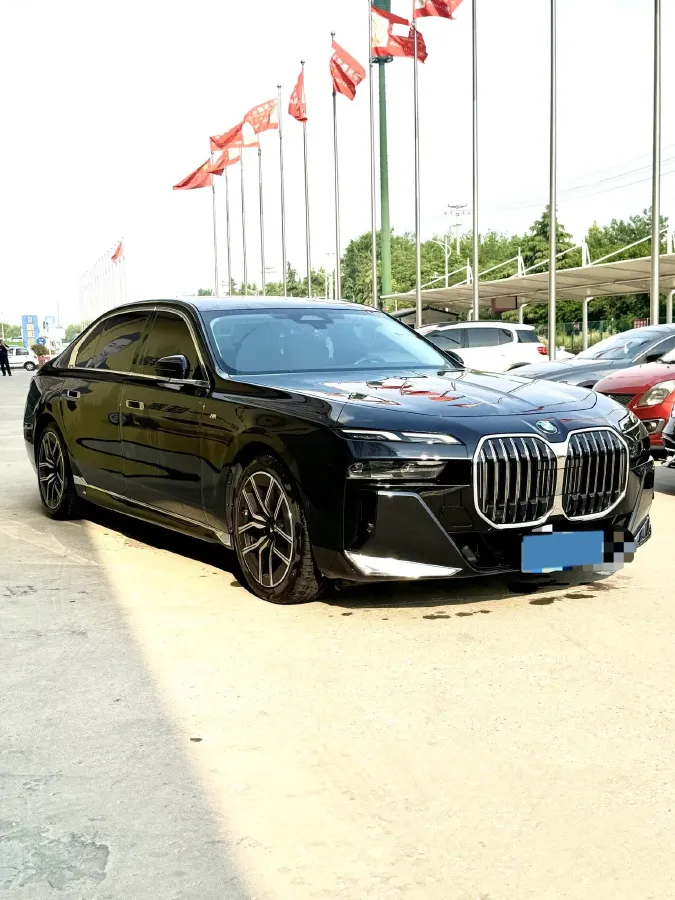 2023 BMW 7 Series 3.0T 272HP L6 8AT,autocango,china used car exporter,china ev exporter,chinese used car exporter,chinese used ev exporter