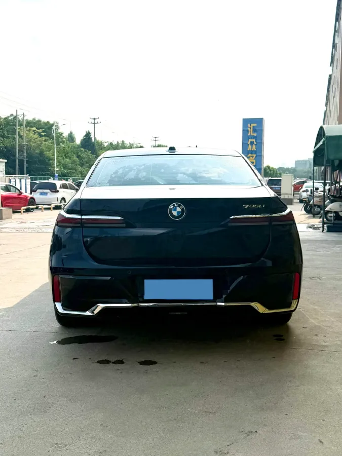 2023 BMW 7 Series 3.0T 272HP L6 8AT,autocango,china used car exporter,china ev exporter,chinese used car exporter,chinese used ev exporter