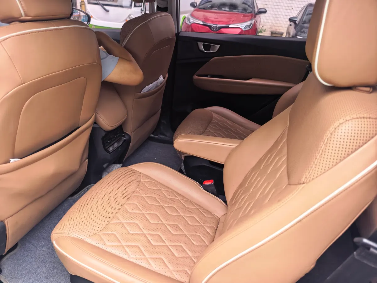 2022 Venucia T60 1.6L 126HP L4 CVT,autocango,china used car exporter,china ev exporter,chinese used car exporter,chinese used ev exporter