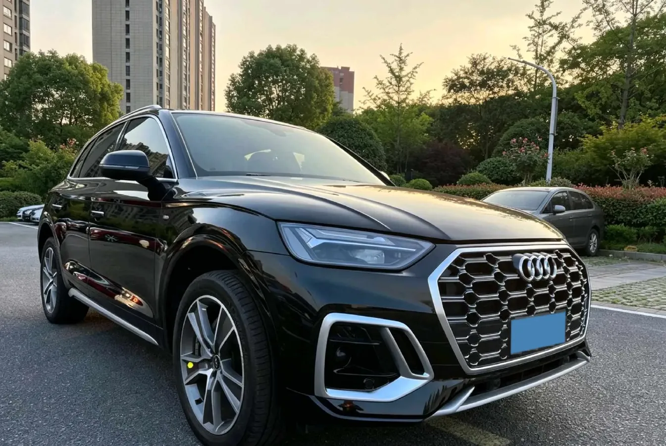 2022 Audi Q5L 2.0T 252HP L4 7DCT,autocango,china used car exporter,china ev exporter,chinese used car exporter,chinese used ev exporter