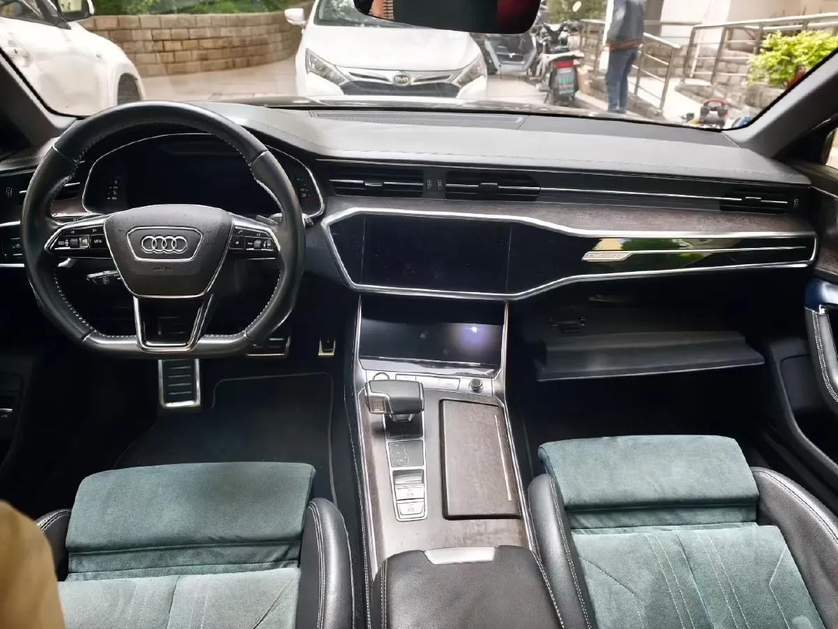 2020 Audi A6 3.0T 340HP V6 7DCT,autocango,china used car exporter,china ev exporter,chinese used car exporter,chinese used ev exporter