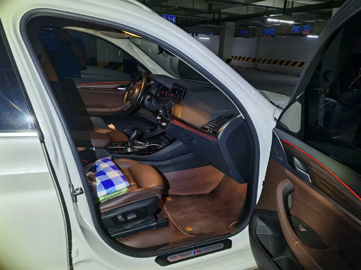 2021 BMW X3 2.0T 224HP L4 8AT,autocango,china used car exporter,china ev exporter,chinese used car exporter,chinese used ev exporter