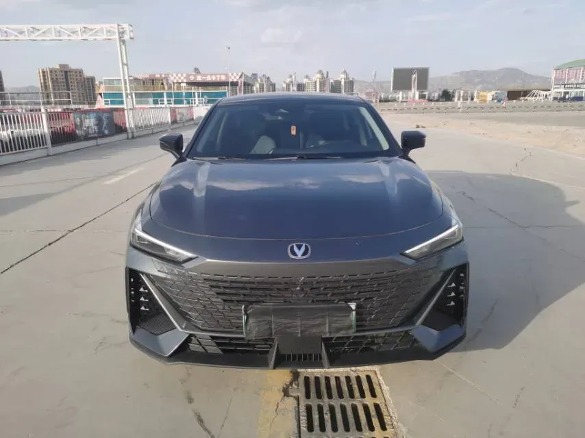 2023 ChangAn UNI-V iDD 1.5T 170HP L4 6TCT PHEV 18.4KWH,autocango,china used car exporter,china ev exporter,chinese used car exporter,chinese used ev exporter