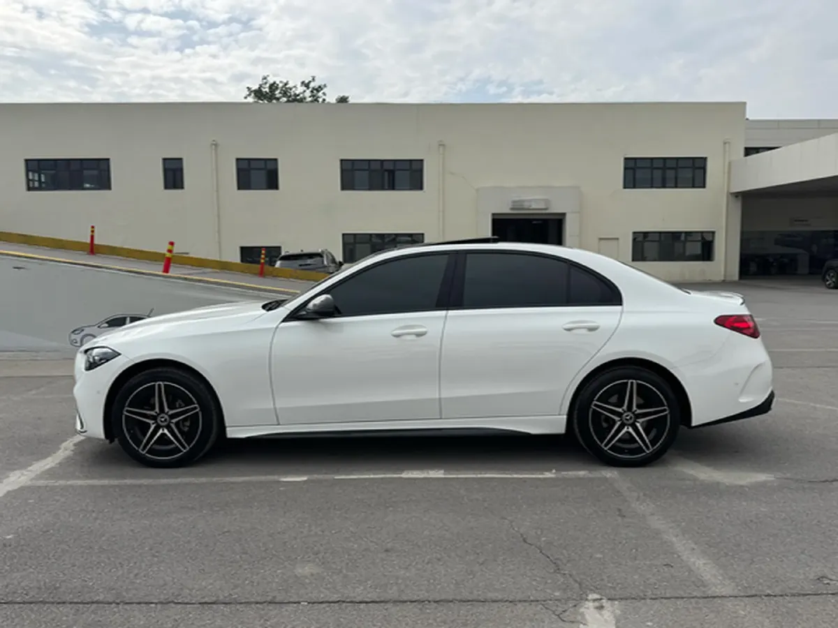 2024 Mercedes-Benz C Class 1.5T 204HP L4 9AT,autocango,china used car exporter,china ev exporter,chinese used car exporter,chinese used ev exporter