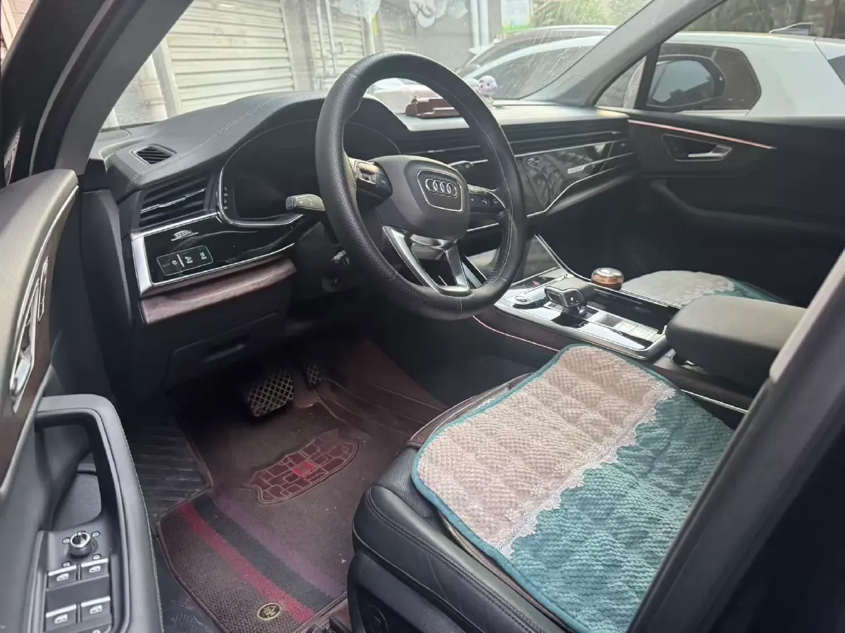2023 Audi Q7 3.0T 340HP V6 8AT,autocango,china used car exporter,china ev exporter,chinese used car exporter,chinese used ev exporter