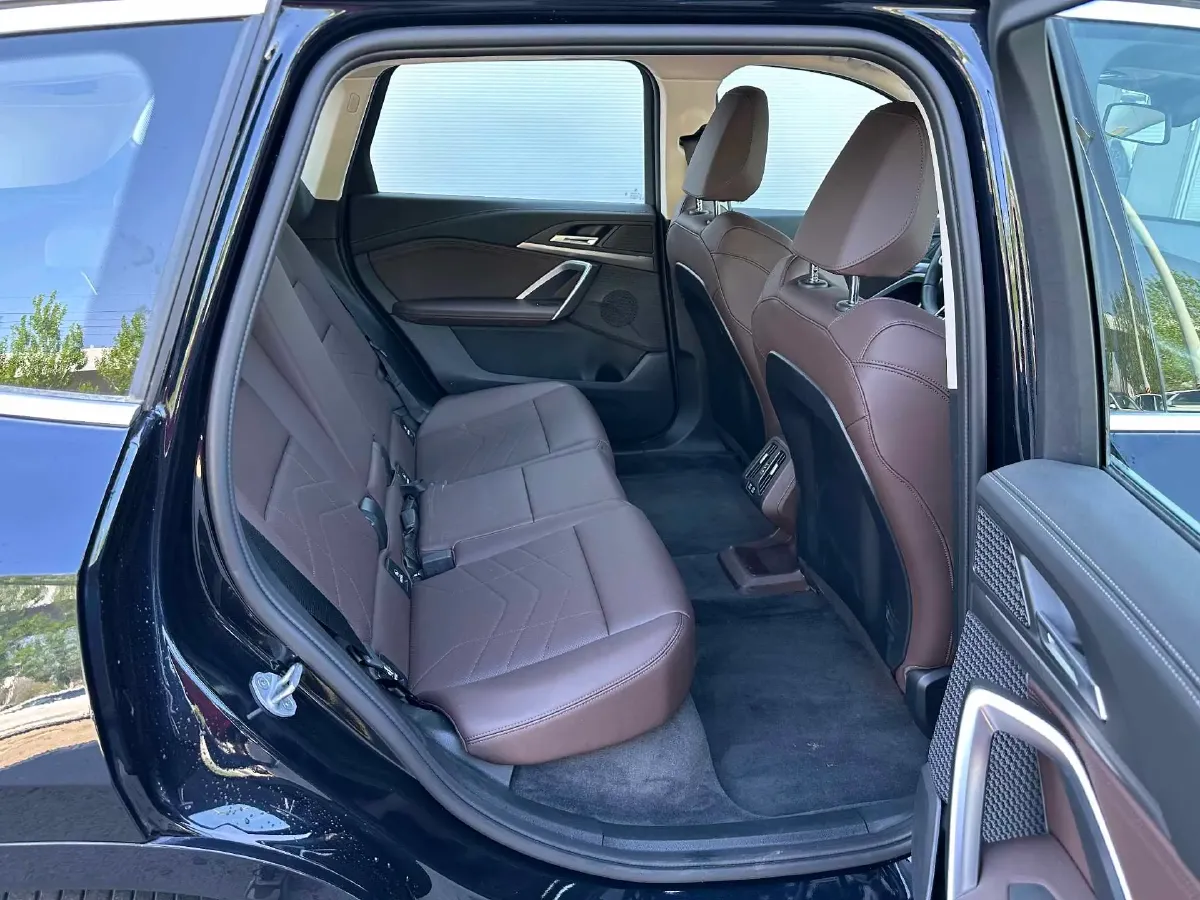 2025 Iveco 3.0T 179HP L4 8AT,autocango,china used car exporter,china ev exporter,chinese used car exporter,chinese used ev exporter