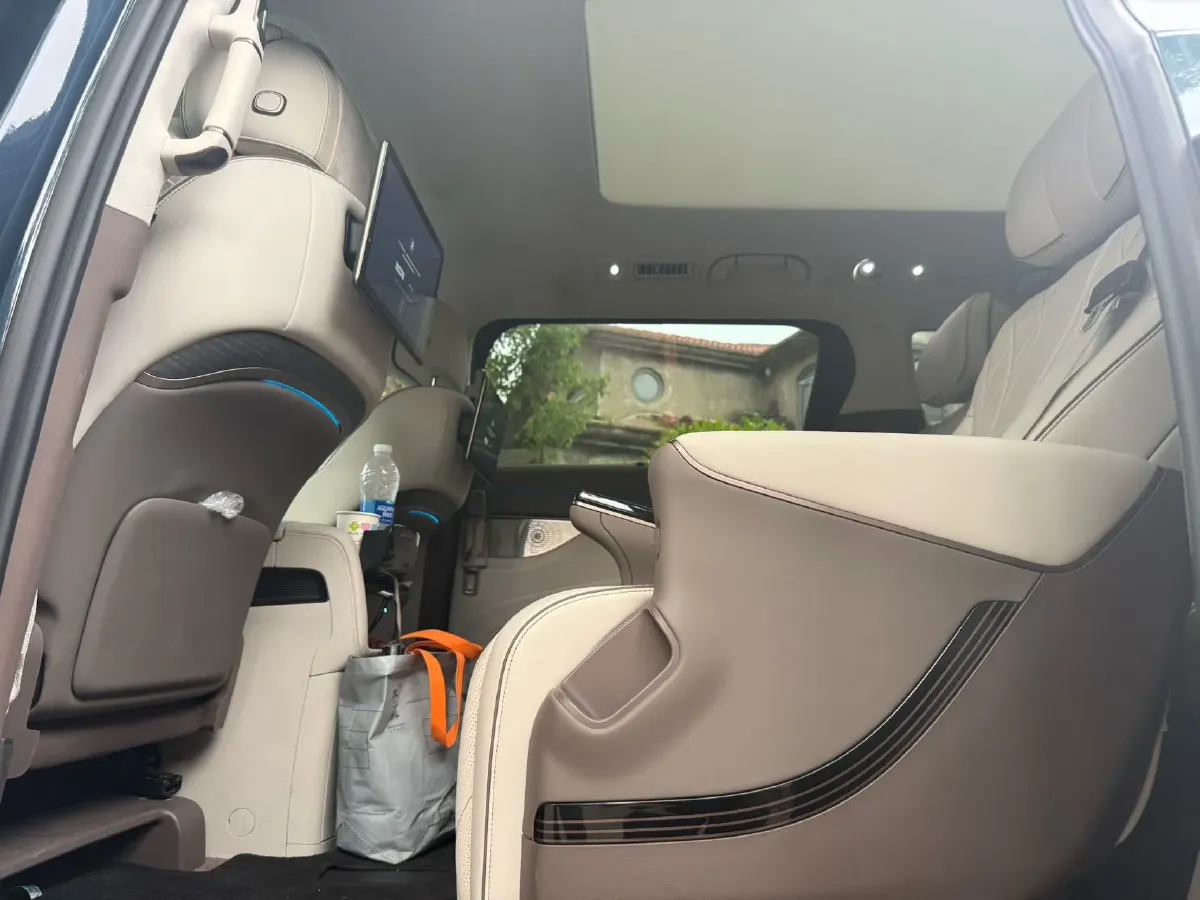2022 Mercedes-Benz GLC Class 2.0T 197HP L4 9AT,autocango,china used car exporter,china ev exporter,chinese used car exporter,chinese used ev exporter