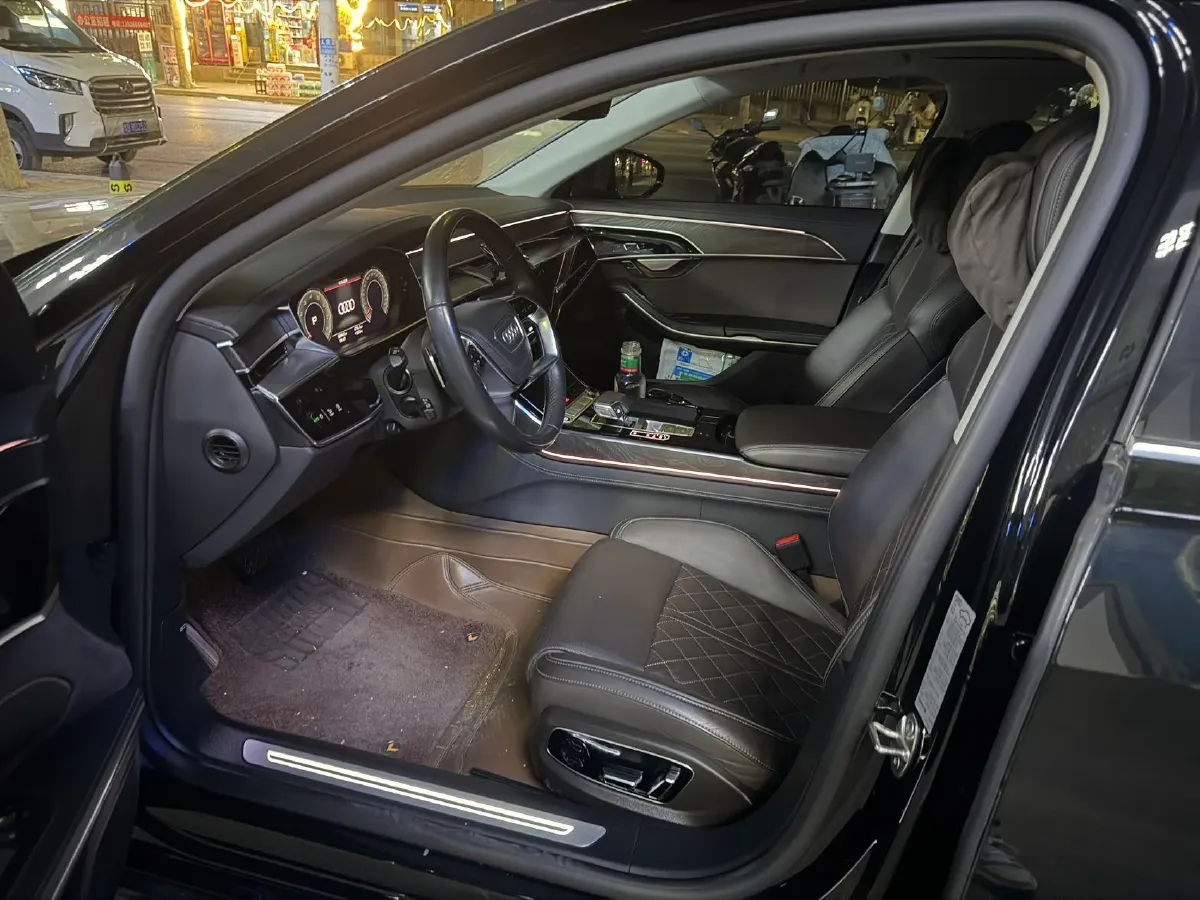 2023 Audi A8 3.0T 286HP V6 8AT,autocango,china used car exporter,china ev exporter,chinese used car exporter,chinese used ev exporter