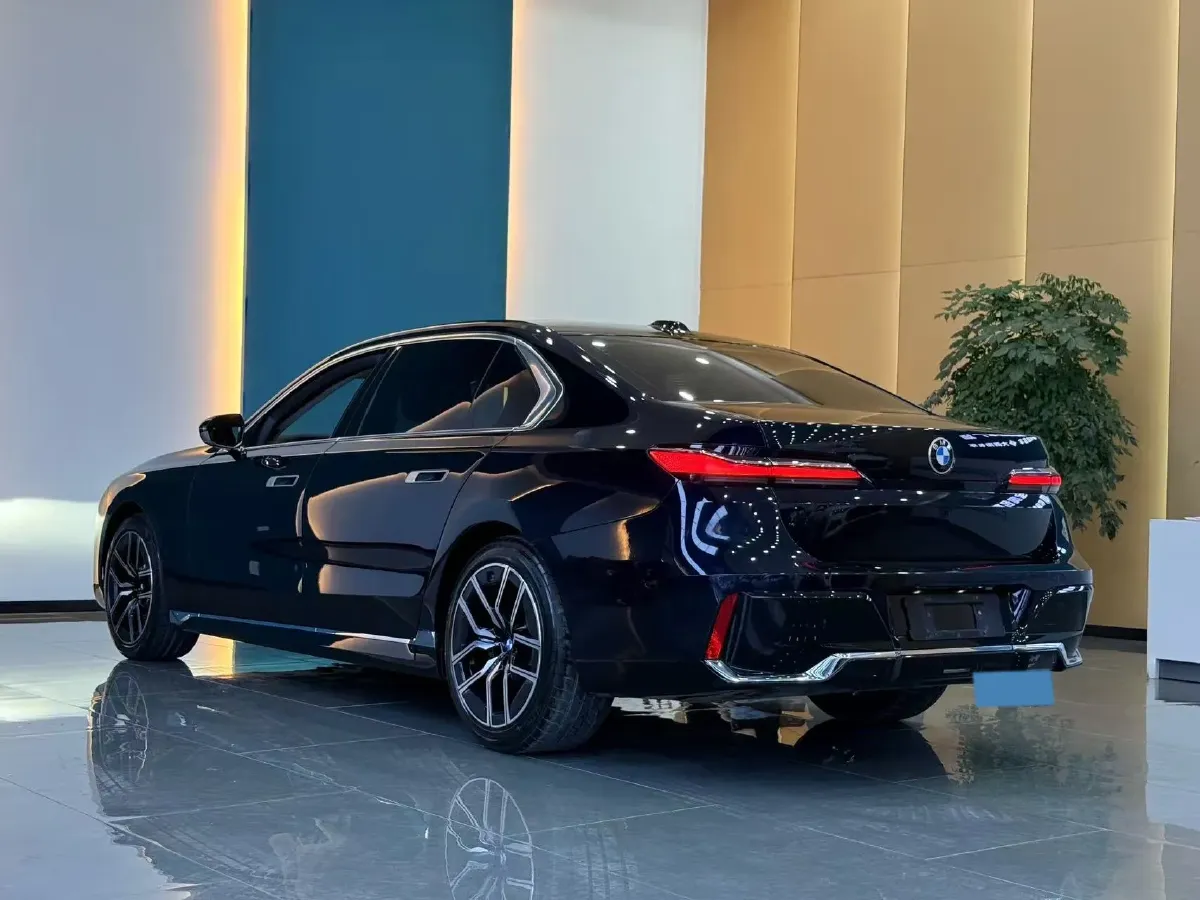 2023 BMW 7 Series 3.0T 272HP L6 8AT,autocango,china used car exporter,china ev exporter,chinese used car exporter,chinese used ev exporter