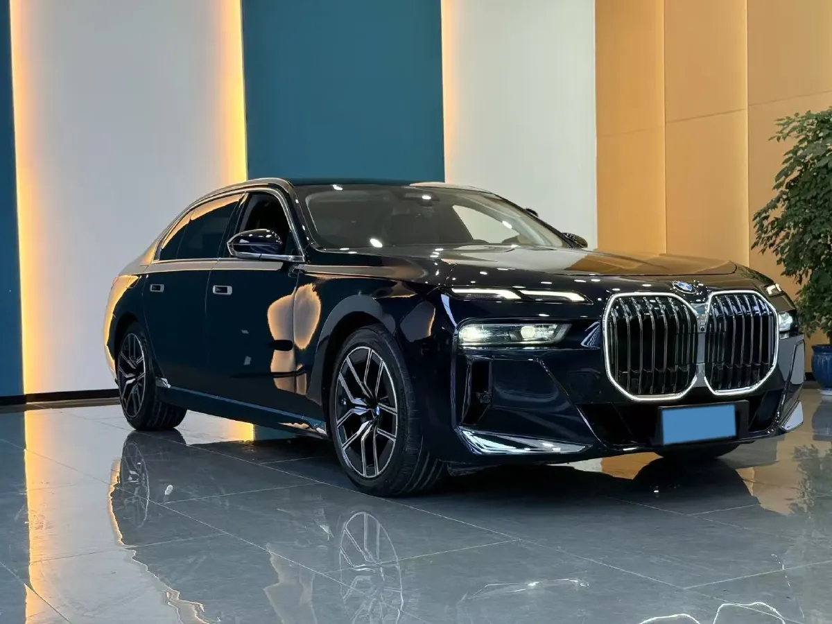 2023 BMW 7 Series 3.0T 272HP L6 8AT,autocango,china used car exporter,china ev exporter,chinese used car exporter,chinese used ev exporter