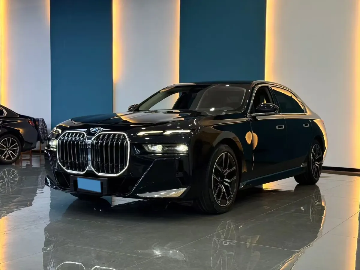 2023 BMW 7 Series 3.0T 272HP L6 8AT,autocango,china used car exporter,china ev exporter,chinese used car exporter,chinese used ev exporter