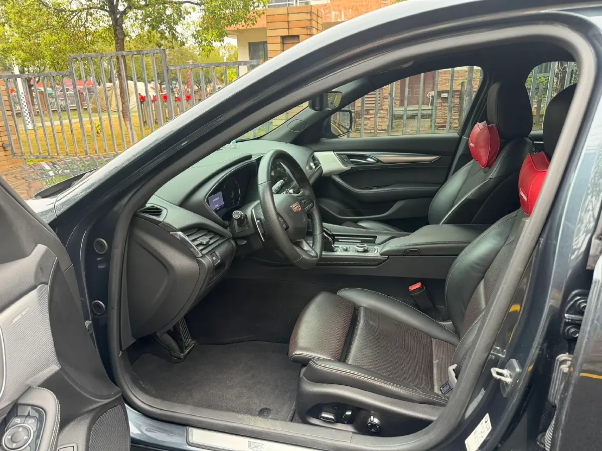 2021 Cadillac CT5 2.0T 237HP L4 10AT,autocango,china used car exporter,china ev exporter,chinese used car exporter,chinese used ev exporter