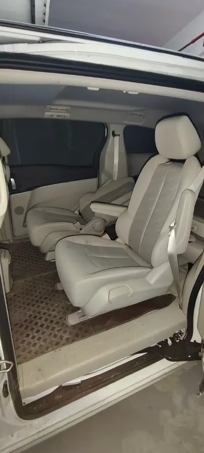 2023 Buick GL8 2.0T 237HP L4 9AT,autocango,china used car exporter,china ev exporter,chinese used car exporter,chinese used ev exporter