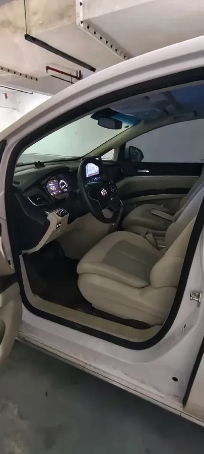 2023 Buick GL8 2.0T 237HP L4 9AT,autocango,china used car exporter,china ev exporter,chinese used car exporter,chinese used ev exporter