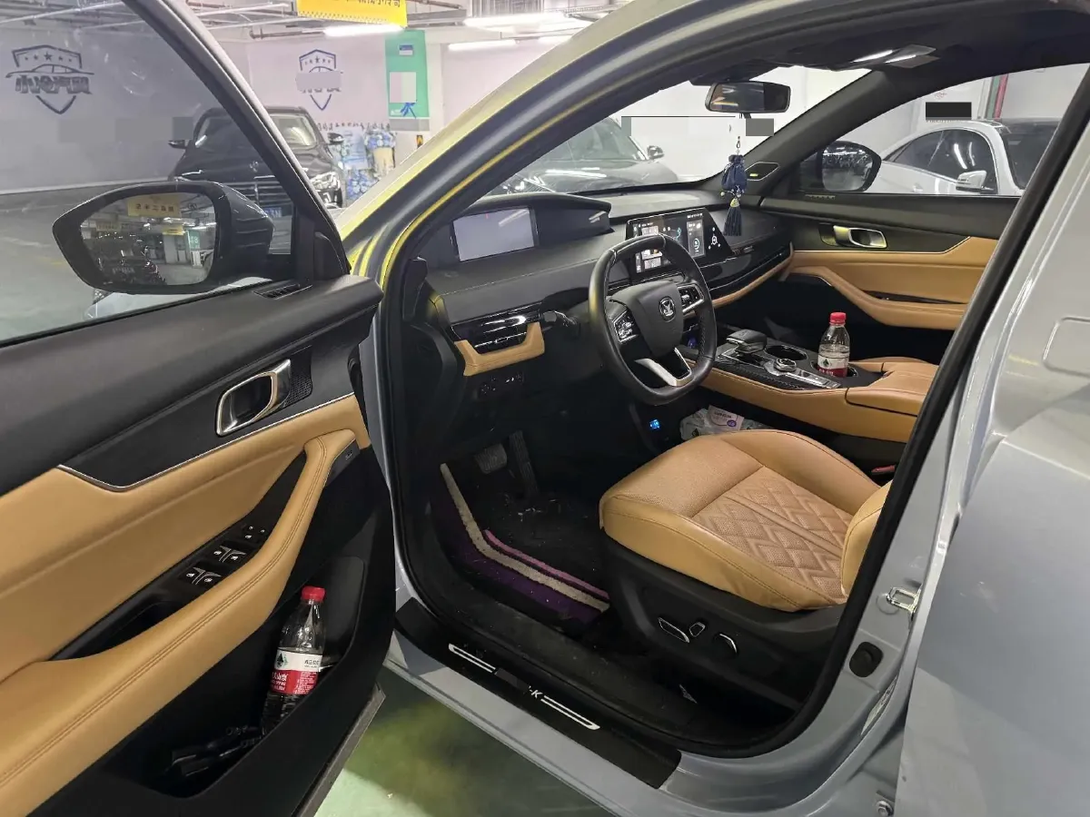 2021 ChangAn UNI-K 2.0T 233HP L4 8AT,autocango,china used car exporter,china ev exporter,chinese used car exporter,chinese used ev exporter