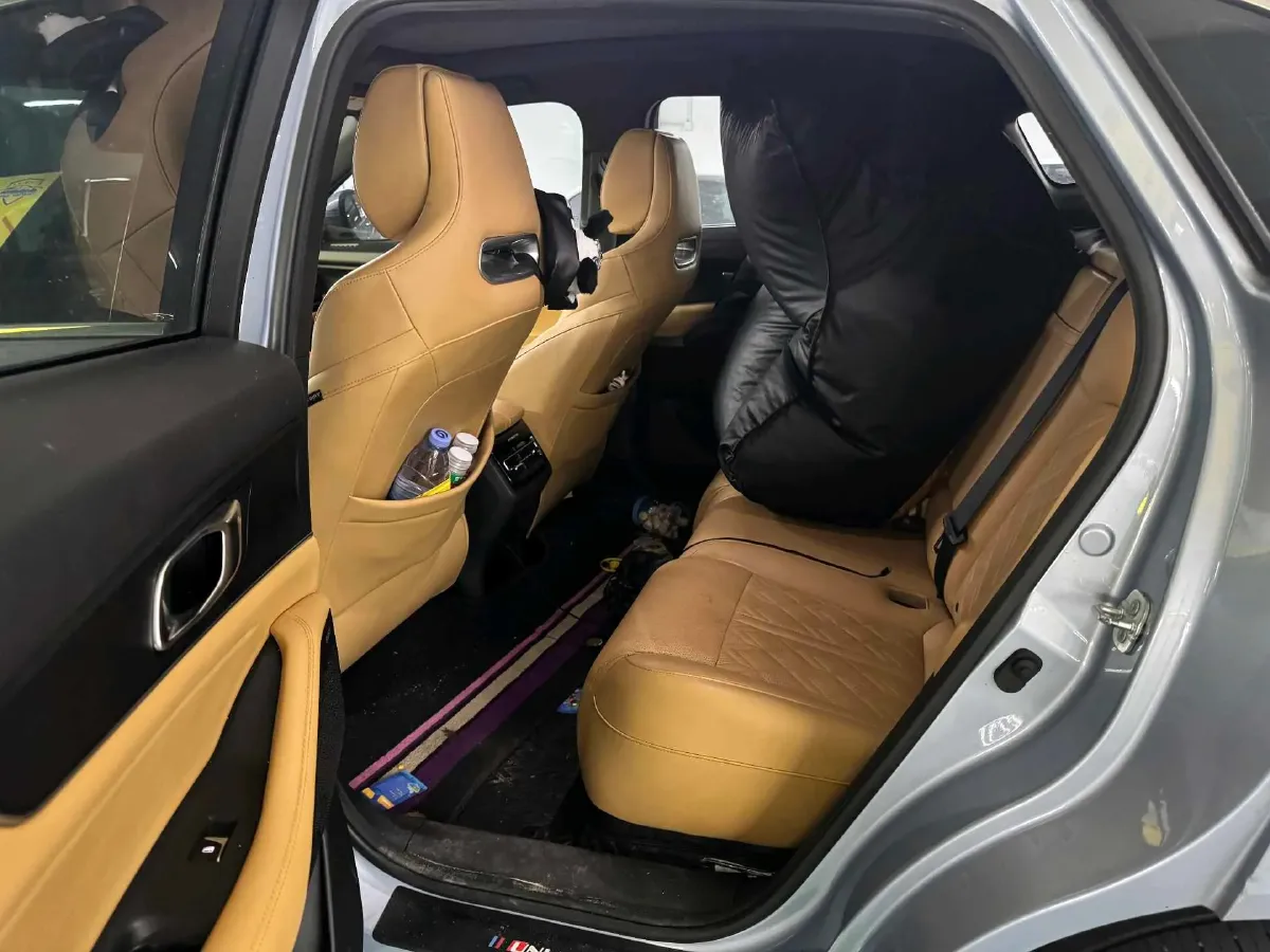 2021 ChangAn UNI-K 2.0T 233HP L4 8AT,autocango,china used car exporter,china ev exporter,chinese used car exporter,chinese used ev exporter