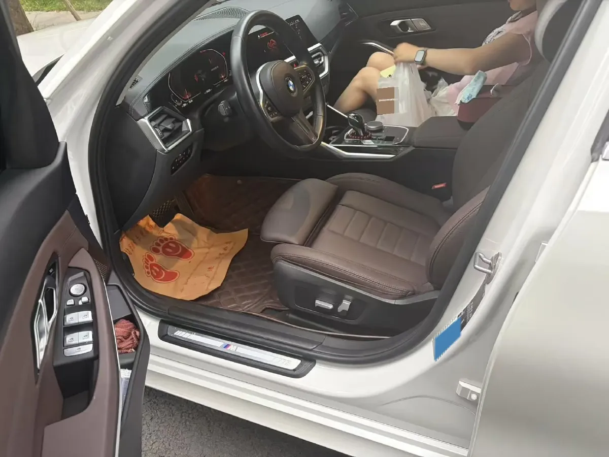 2021 BMW 3 Series 2.0T 184HP L4 8AT,autocango,china used car exporter,china ev exporter,chinese used car exporter,chinese used ev exporter