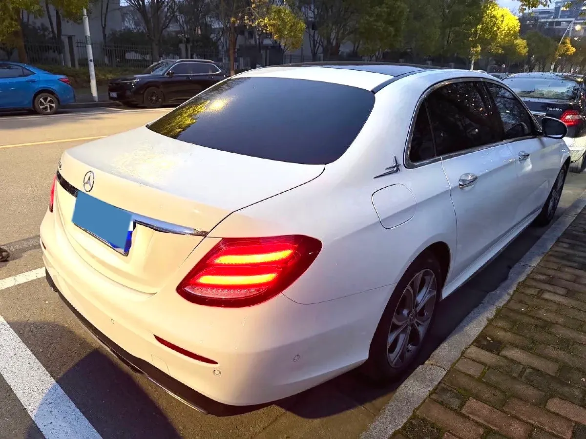 2020 Mercedes-Benz E Class 2.0T 258HP L4 9AT,autocango,china used car exporter,china ev exporter,chinese used car exporter,chinese used ev exporter