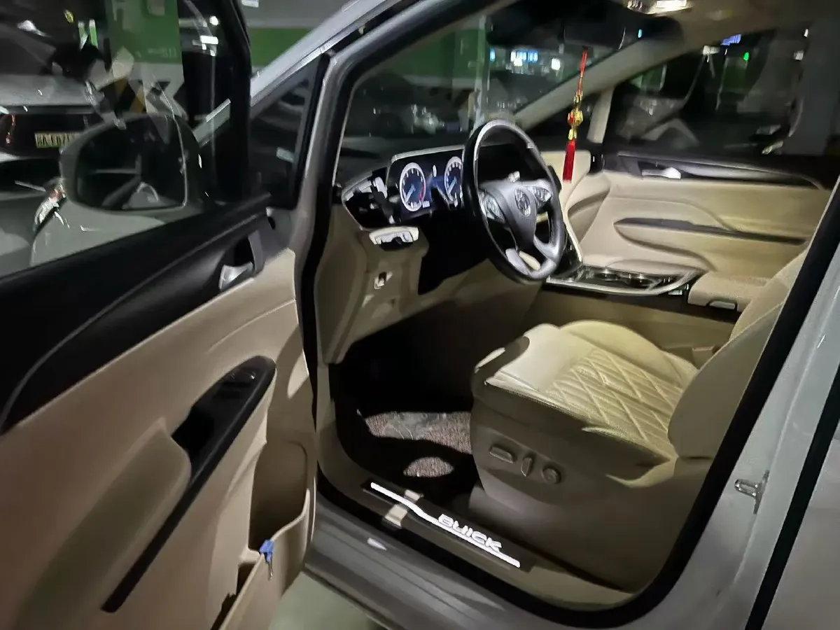 2022 Buick GL8 2.0T 237HP L4 9AT,autocango,china used car exporter,china ev exporter,chinese used car exporter,chinese used ev exporter