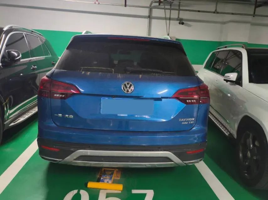 2019 Jeep Cherokee 2.0T 234HP L4 9AT,autocango,china used car exporter,china ev exporter,chinese used car exporter,chinese used ev exporter
