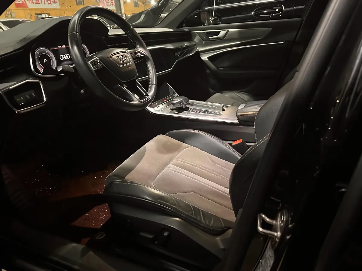 2020 Audi A6L 2.0T 190HP L4 7DCT,autocango,china used car exporter,china ev exporter,chinese used car exporter,chinese used ev exporter