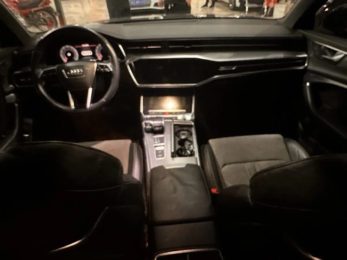 2020 Audi A6L 2.0T 190HP L4 7DCT,autocango,china used car exporter,china ev exporter,chinese used car exporter,chinese used ev exporter