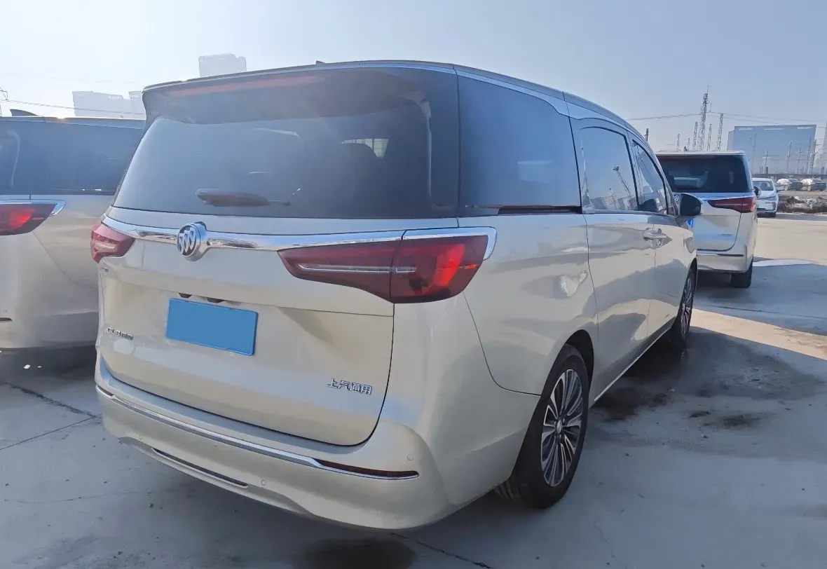 2022 Buick GL8 2.0T 237HP L4 9AT,autocango,china used car exporter,china ev exporter,chinese used car exporter,chinese used ev exporter