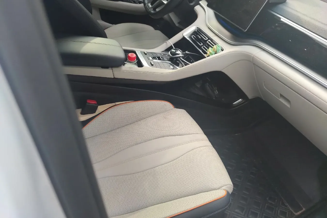 2022 Hyundai Tucson 2.0L 150HP L4 6AT Hybrid,autocango,china used car exporter,china ev exporter,chinese used car exporter,chinese used ev exporter