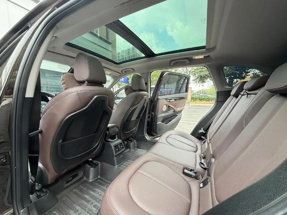 2022 BMW X1 2.0T 192HP L4 7DCT,autocango,china used car exporter,china ev exporter,chinese used car exporter,chinese used ev exporter