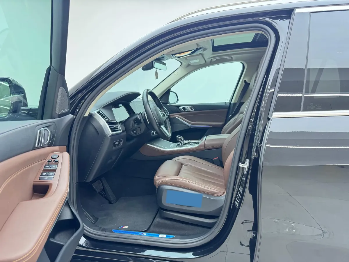 2021 BMW X5 3.0T 340HP L6 8AT,autocango,china used car exporter,china ev exporter,chinese used car exporter,chinese used ev exporter