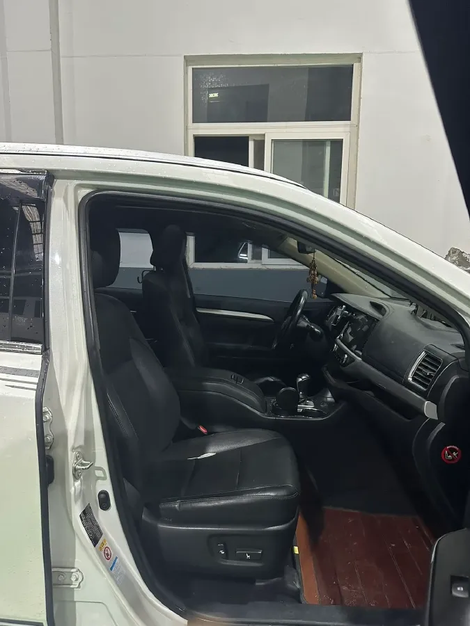2018 Toyota Highlander 2.0T 220HP L4 6AT,autocango,china used car exporter,china ev exporter,chinese used car exporter,chinese used ev exporter