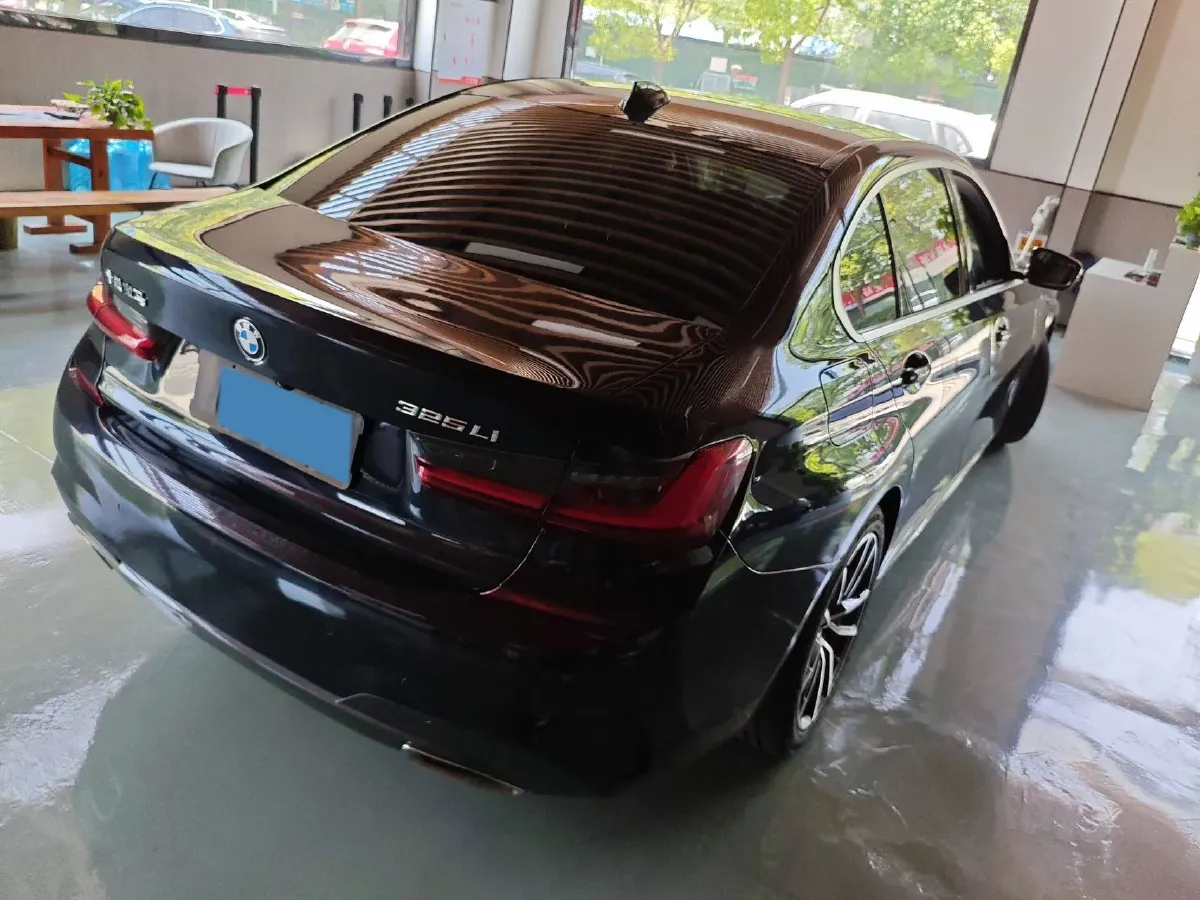 2022 BMW 3 Series 2.0T 184HP L4 8AT,autocango,china used car exporter,china ev exporter,chinese used car exporter,chinese used ev exporter