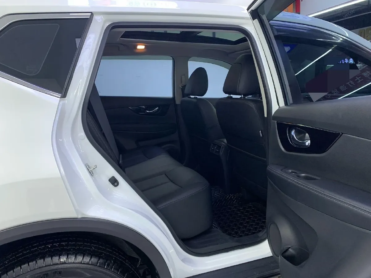 2022 Nissan X-Trail 2.0L 151HP L4 CVT,autocango,china used car exporter,china ev exporter,chinese used car exporter,chinese used ev exporter
