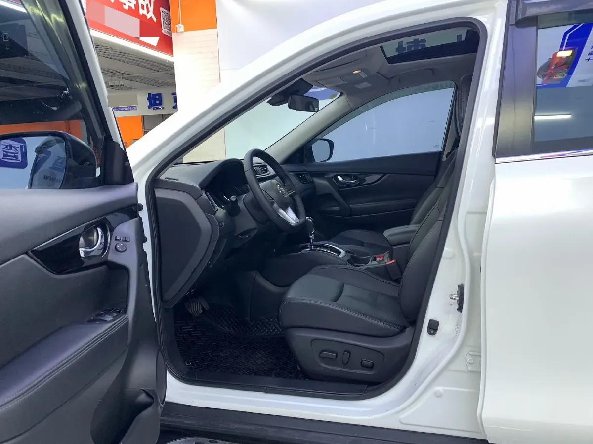 2022 Nissan X-Trail 2.0L 151HP L4 CVT,autocango,china used car exporter,china ev exporter,chinese used car exporter,chinese used ev exporter