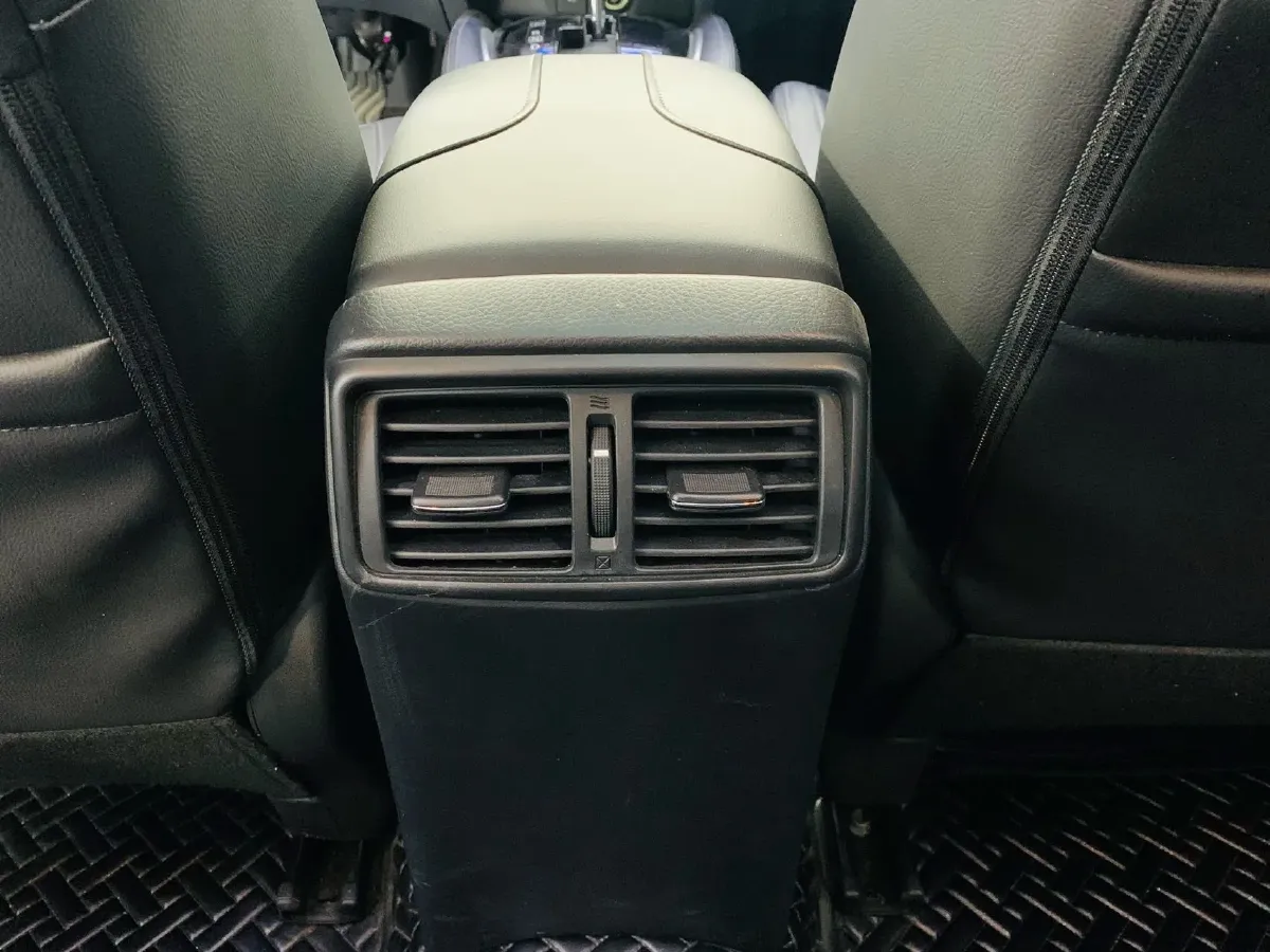 2022 Nissan X-Trail 2.0L 151HP L4 CVT,autocango,china used car exporter,china ev exporter,chinese used car exporter,chinese used ev exporter